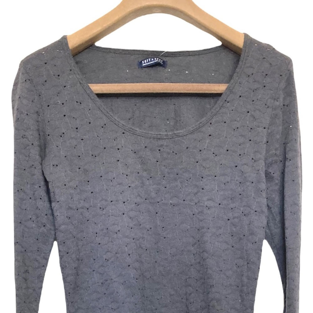 ❌SOLD❌MED•SOFT & SEXY AEO•GREY CROP TOP W HOLES• - Picture 4 of 4